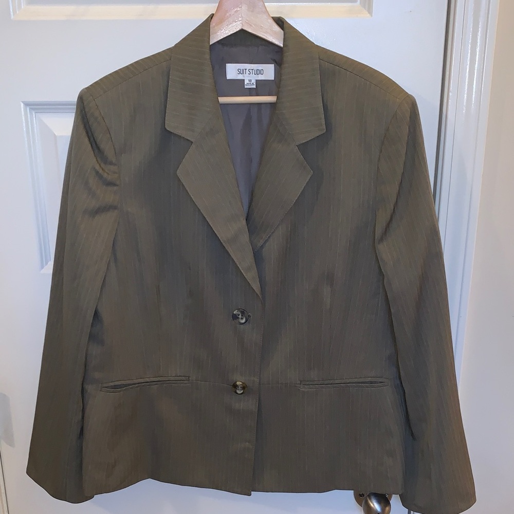 Suit Studio Women's Khaki Pin Striped Blazer